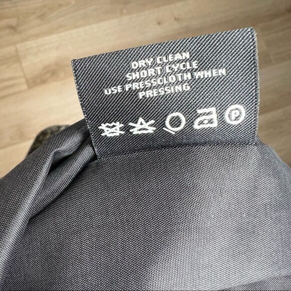 Carlisle Leopard Print Wool Pencil Skirt Size 0 - Picture 9 of 11